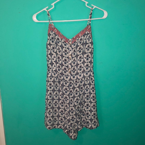 Romper(: - Picture 1 of 4